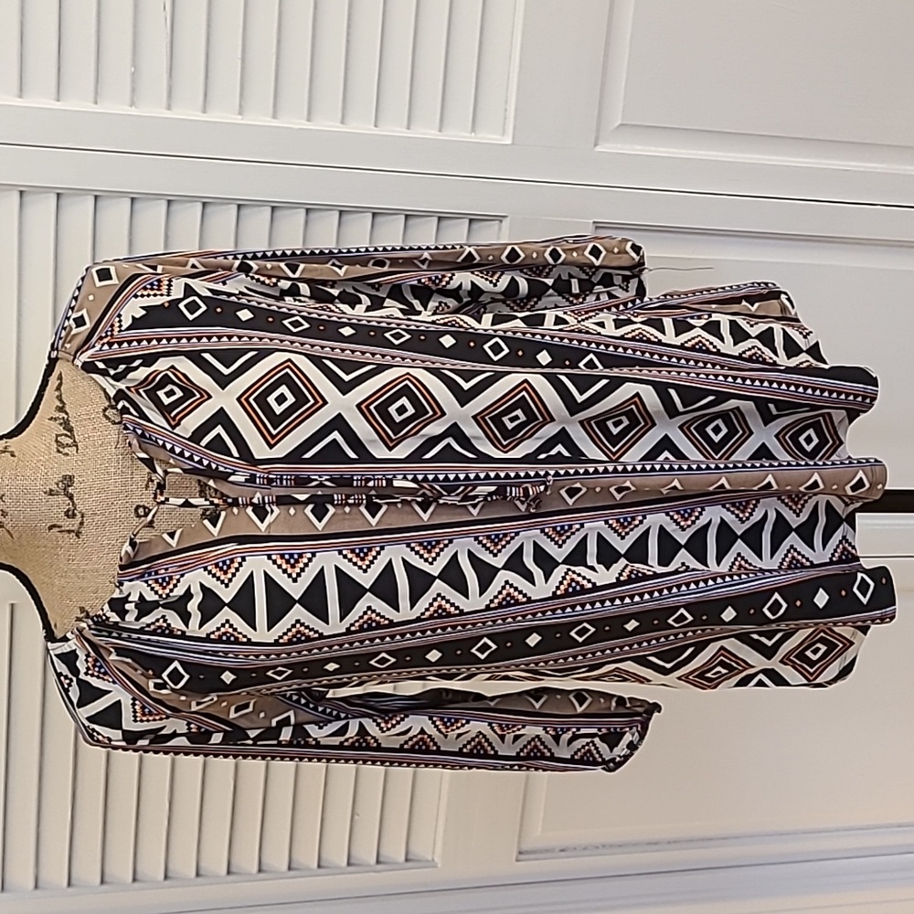 LuLaRoe Debra Peasant Top - S